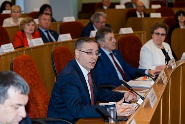 Бюджет принят в первом чтении    